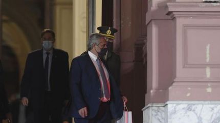 Fernández ayer por la noche confirmó los cambios.