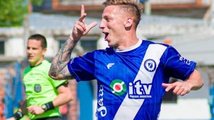 El volante se queda en el Azul.