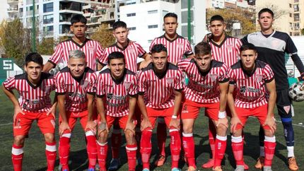 Los pibes de cuarta división, y un gran acto de solidaridad. Los pibes de cuarta división, y un gran acto de solidaridad.