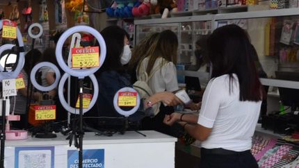Las ventas fueron buenas y los lomenses aprovecharon las ofertas.