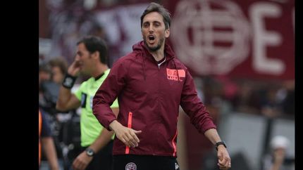 ahora, zubeldia va por un delantero por afuera ahora, zubeldia va por un delantero por afuera