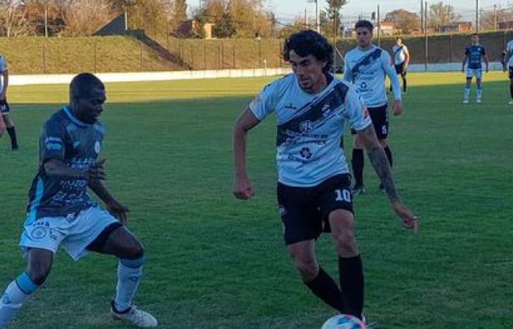 Sergio Acosta asistió en los dos goles.