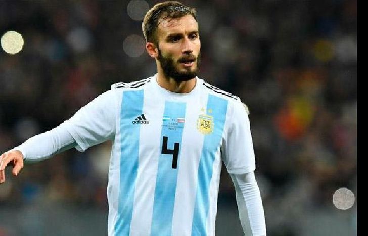 Tiene un desgarro en el bíceps femoral de la pierna izquierda.