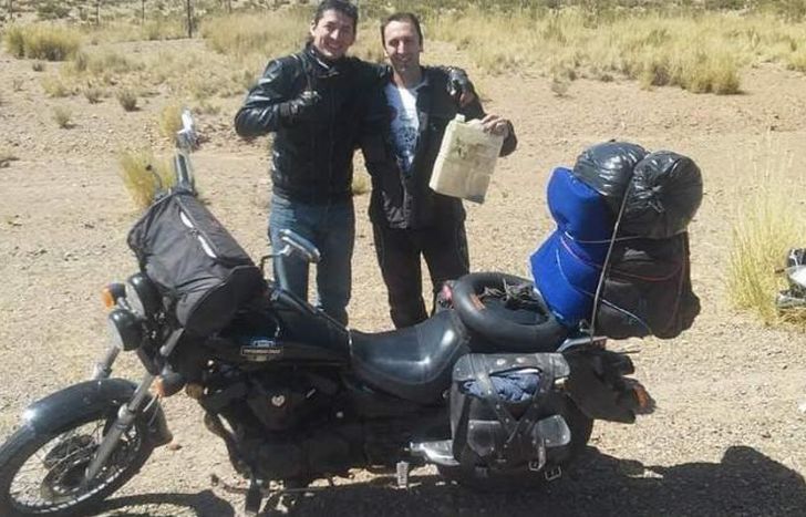 Le ofreció nafta y recordó por años ese gesto.