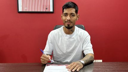 Sosa puso la firma.