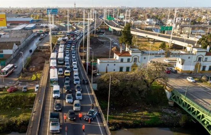 Una postal que representa muy bien a la ciudad de Budge.