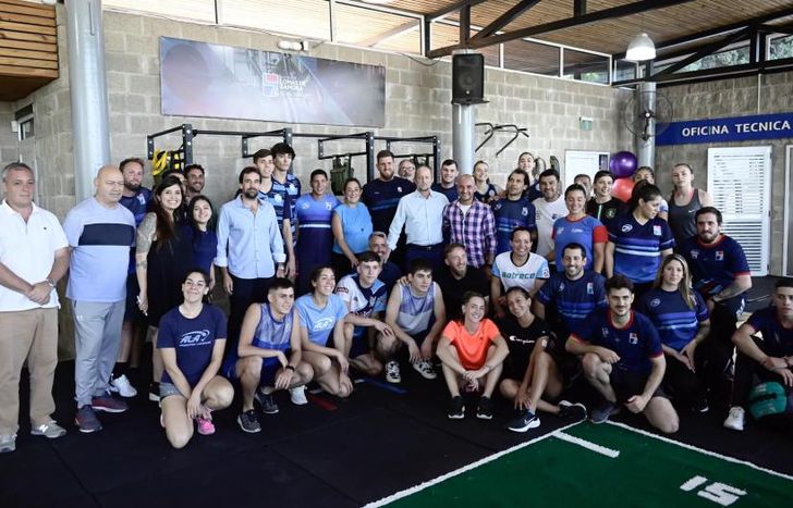 Insaurralde recorrió las instalaciones y habló con los atletas.