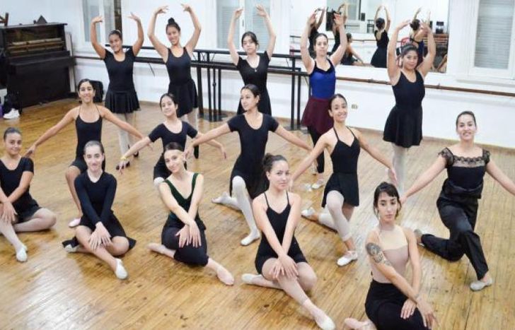 Se organizan también seminarios y encuentros.