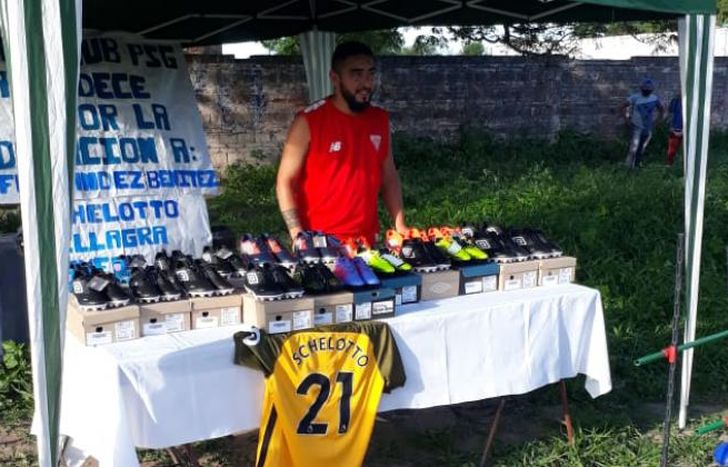 El capitán Milrayitas encabezó la entrega en su pueblo.