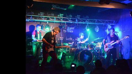 en extremos homenajea a soda stereo en lomas