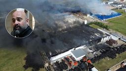 Fabián García, director de Defensa Civil, se refirió a la actualidad del incendio y llevó tranquilidad a la población. Fabián García, director de Defensa Civil, se refirió a la actualidad del incendio y llevó tranquilidad a la población.