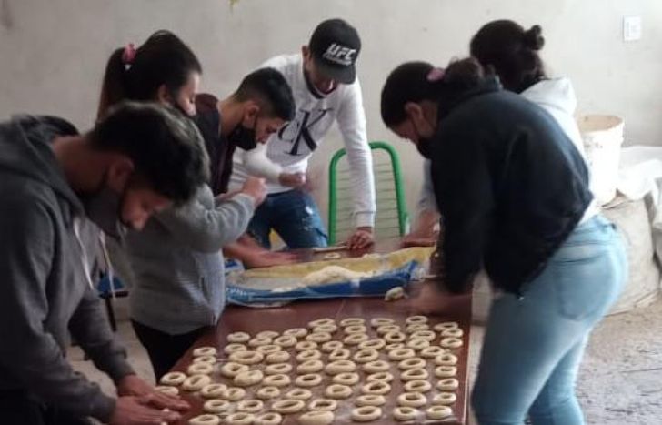 Los integrantes de Los Pekes buscan sumar más voluntarios.