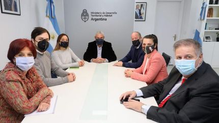 Autoridades se reunieron para firmar el convenio.