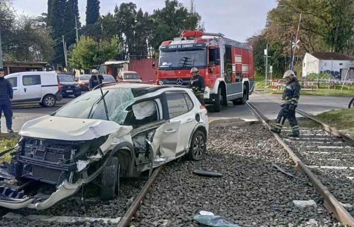 Así quedó el auto tras el impacto.