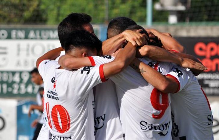 Talleres se juega la chance de subirse a lo alto de su grupo.