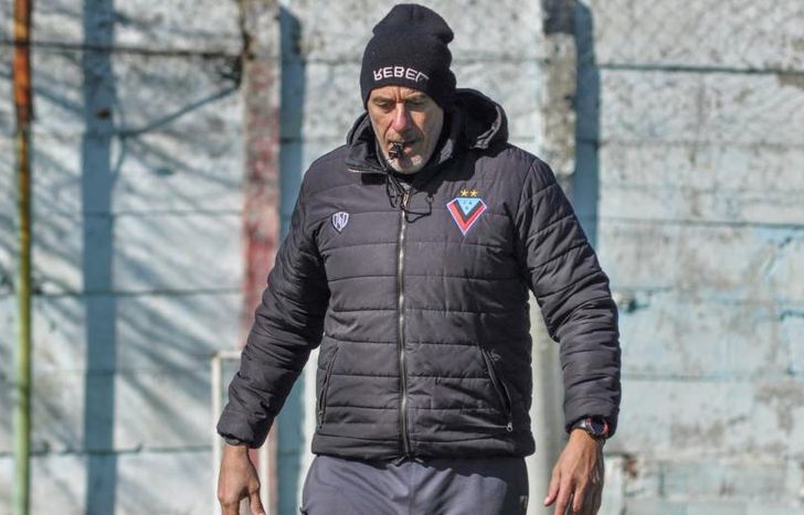 Jorge Vivaldo le da esperanza a Brown de Adrogué.