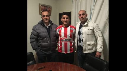 una docena de albirrojos