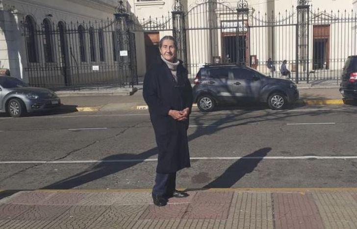 Liliana lleva la profesión con orgullo por todo Lomas.