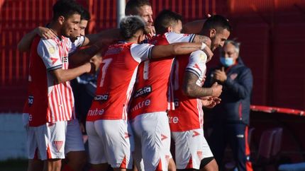 Los Andes celebra el 1-0 de Rivas. Los Andes celebra el 1-0 de Rivas.