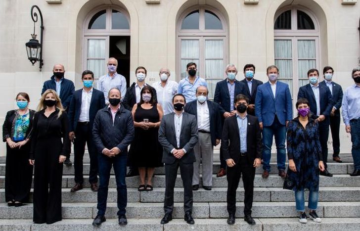Los intendentes en la Casa de Gobierno de La Plata.