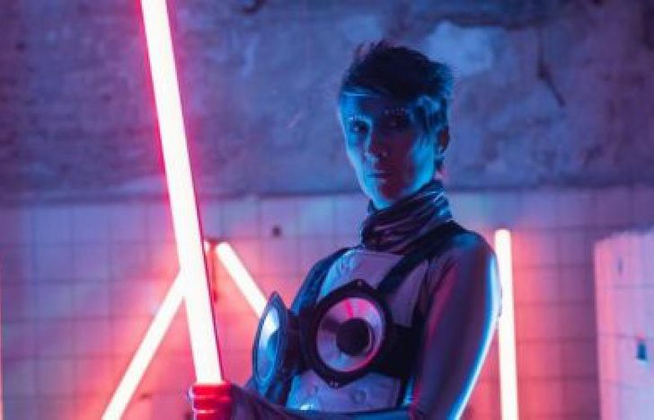 Andrea Echeverri colaboró con el trio en 1996.