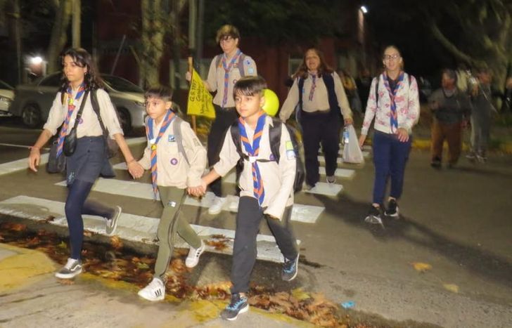 Hace una década que la Catedral de Lomas cuenta con el grupo de scouts que se juntan cada sábado.