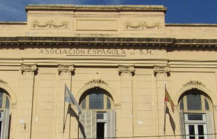 De la mano de la colectividad española.