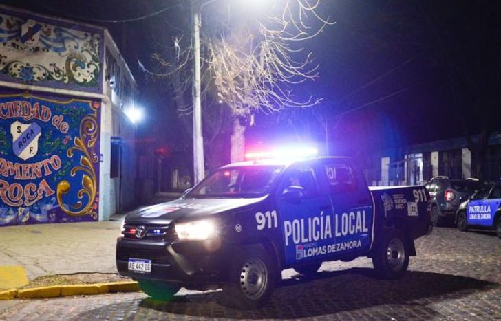 La Policía busca a la asesina prófuga por el crimen en Lomas de Zamora.