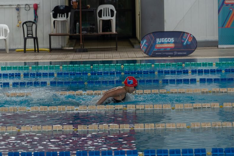 Medallas doradas obtenidas en natación, tenis de mesa, hockey y fútbol 11.
