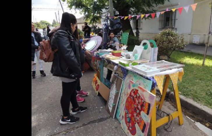 Hubo más de 100 puestos de emprendedores.