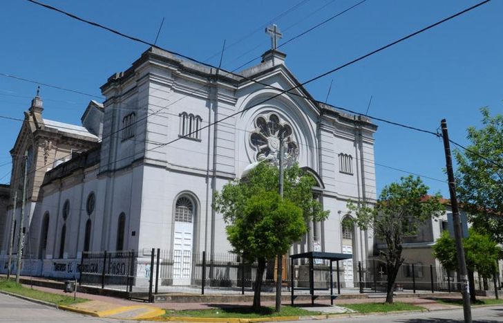 La piedra fundamental de la ciudad está dentro de la Parroquia Conversión de San Pablo.