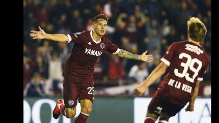 Carlos Auzqui seguiría su carrera en el fútbol de México. Carlos Auzqui seguiría su carrera en el fútbol de México.