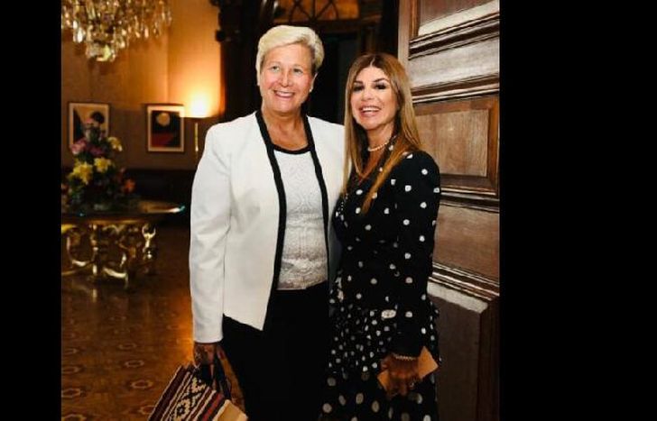 Silvia Chus, a la izquierda.