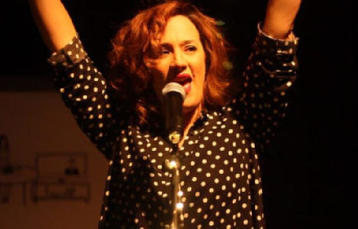 ésta es su segunda obra de teatro.