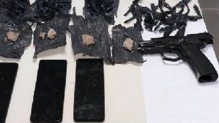 Dinero, drogas y armas incautadas en poder del clan familiar de Macaca.