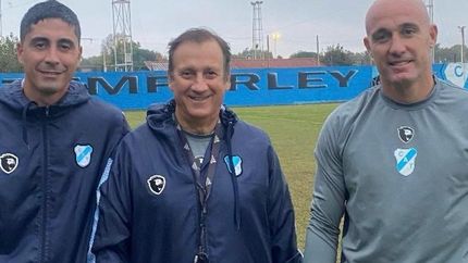Walter Perazzo inició su segunda ciclo en Temperley. Walter Perazzo inició su segunda ciclo en Temperley.