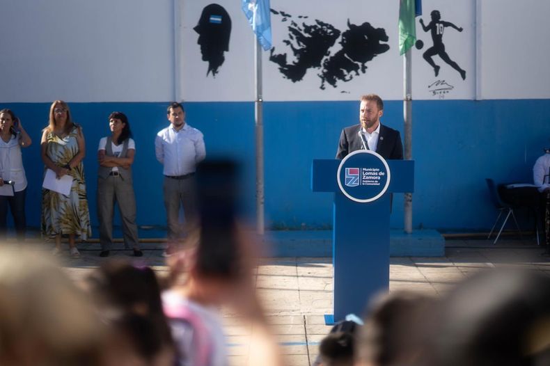 "Les pido que disfruten esta etapa y que pongan su granito de arena para hacer de Lomas una tierra de amor, libre de cualquier tipo de violencia. Cuidemos la Patria&rdquo;.