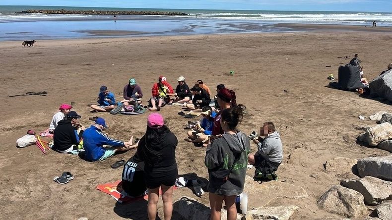 Además de las jornadas samanales, Jugando Con Amigos tiene colonia de verano y organiza viajes para los chicos.