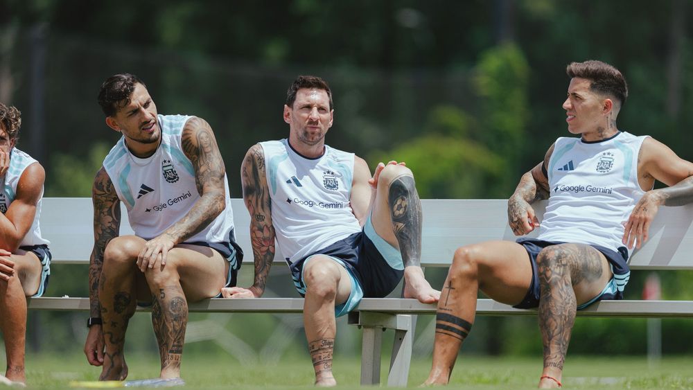 Lionel Scaloni se plantea dudas para la final contra España.