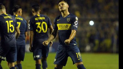 Mauro Zárate será titular en lugar de Carlos Tevez.