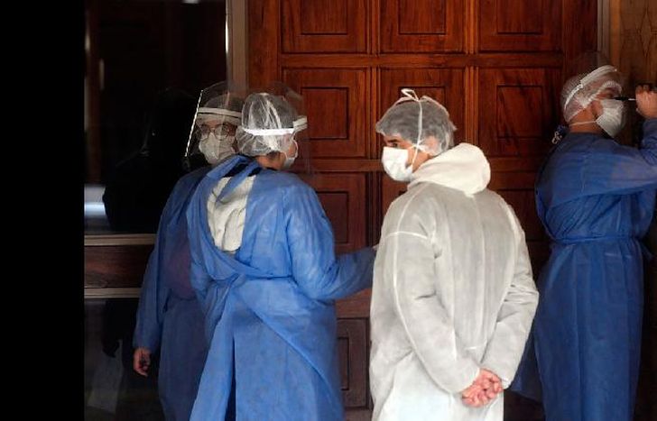 son 735 los internados en unidades de terapia intensiva.