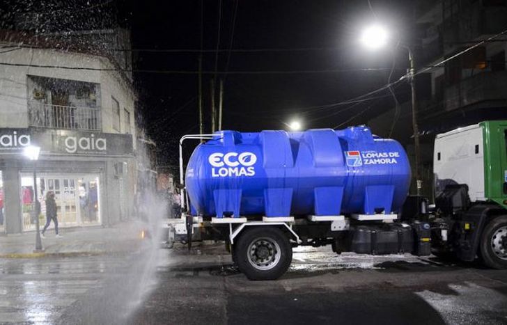 Mientras continúan los trabajos de desinfección en barrios.