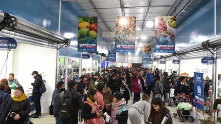 Hubo una gran convocatoria de vecinos y vecinas.