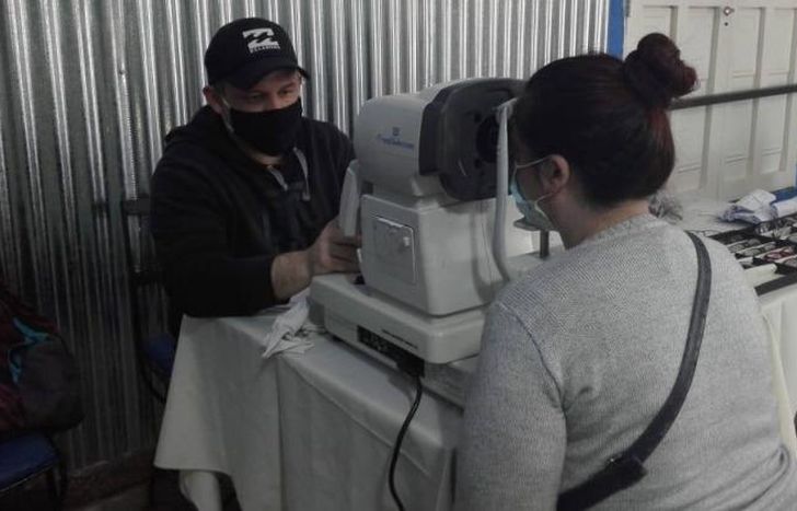 Siguen los controles oftalmológicos en distintos barrios.