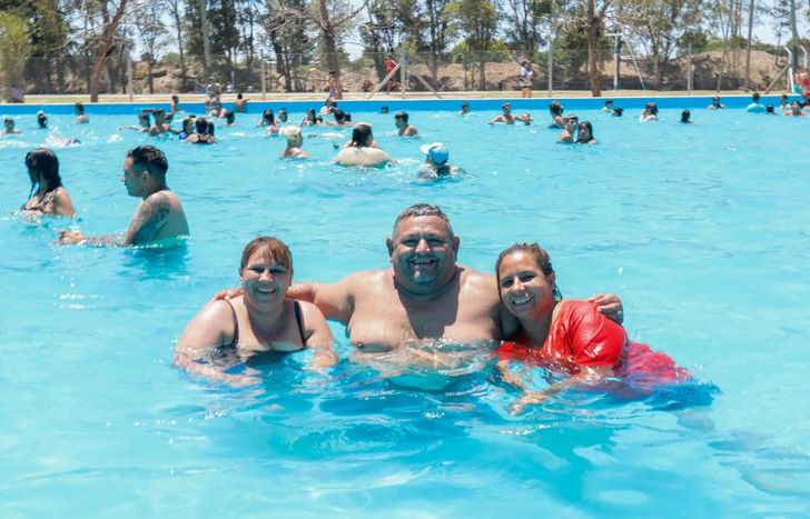 Las familias disfrutan del verano en Lomas.