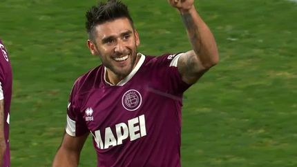 Eduardo toto Salvio ya supo amargar a Boca en La Fortaleza.