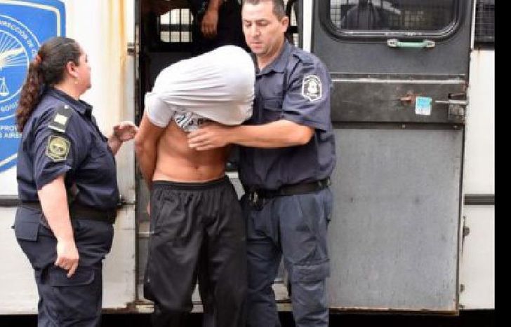 Sólo dos de los cinco detenidos habrían dicho que tuvieron relaciones sexuales con la menor, pero sin violencia.