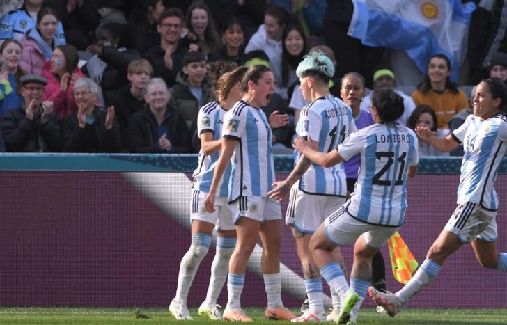 La Albiceleste remontó un partido y consiguió una igualdad.