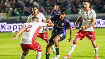 La pisa González, uno de los mejores de Banfield.