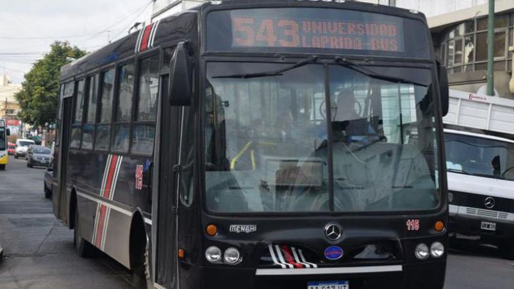 La 543, una de las líneas que suspenderá el servicio de 22 a 5.